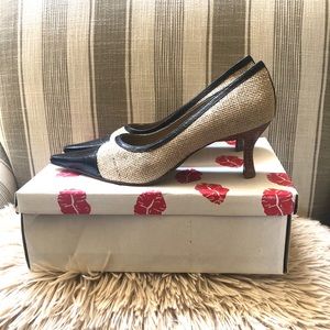 Two Lips Pointy Toe Leather Pumps. NEW! 7.5